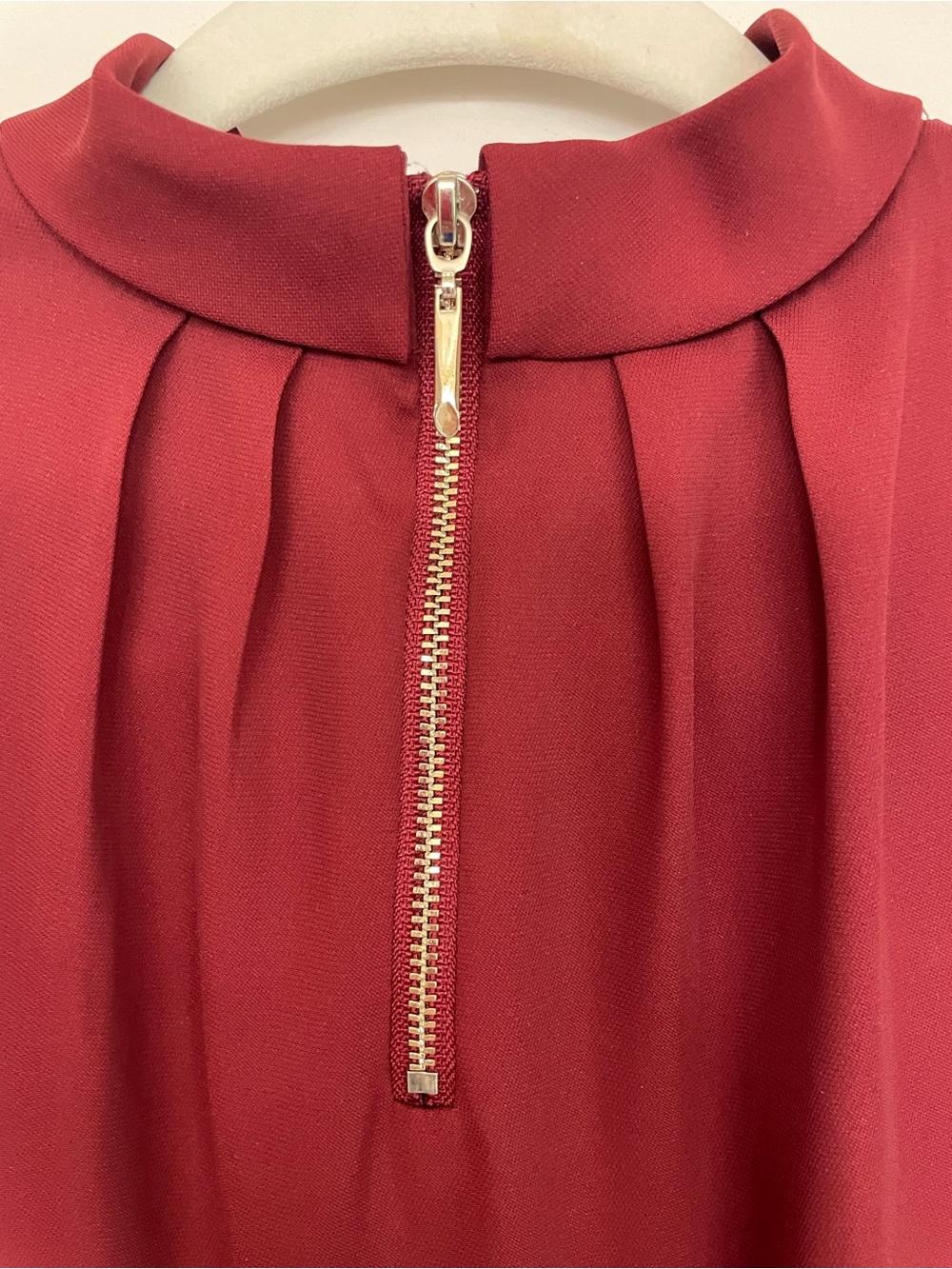 WHBM V-Neck Choker Top - Wine SIZE S - Picture 5 of 5